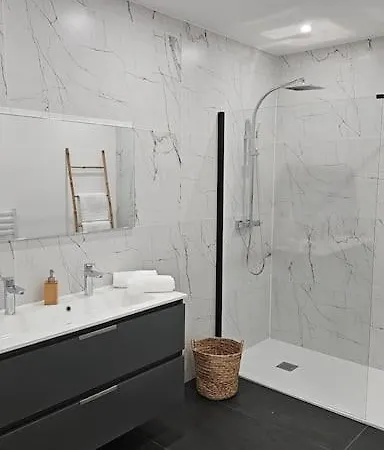 Des Ducs Loft 3 Apartment