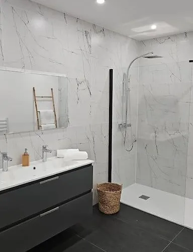 Des Ducs Loft 3 Lägenhet